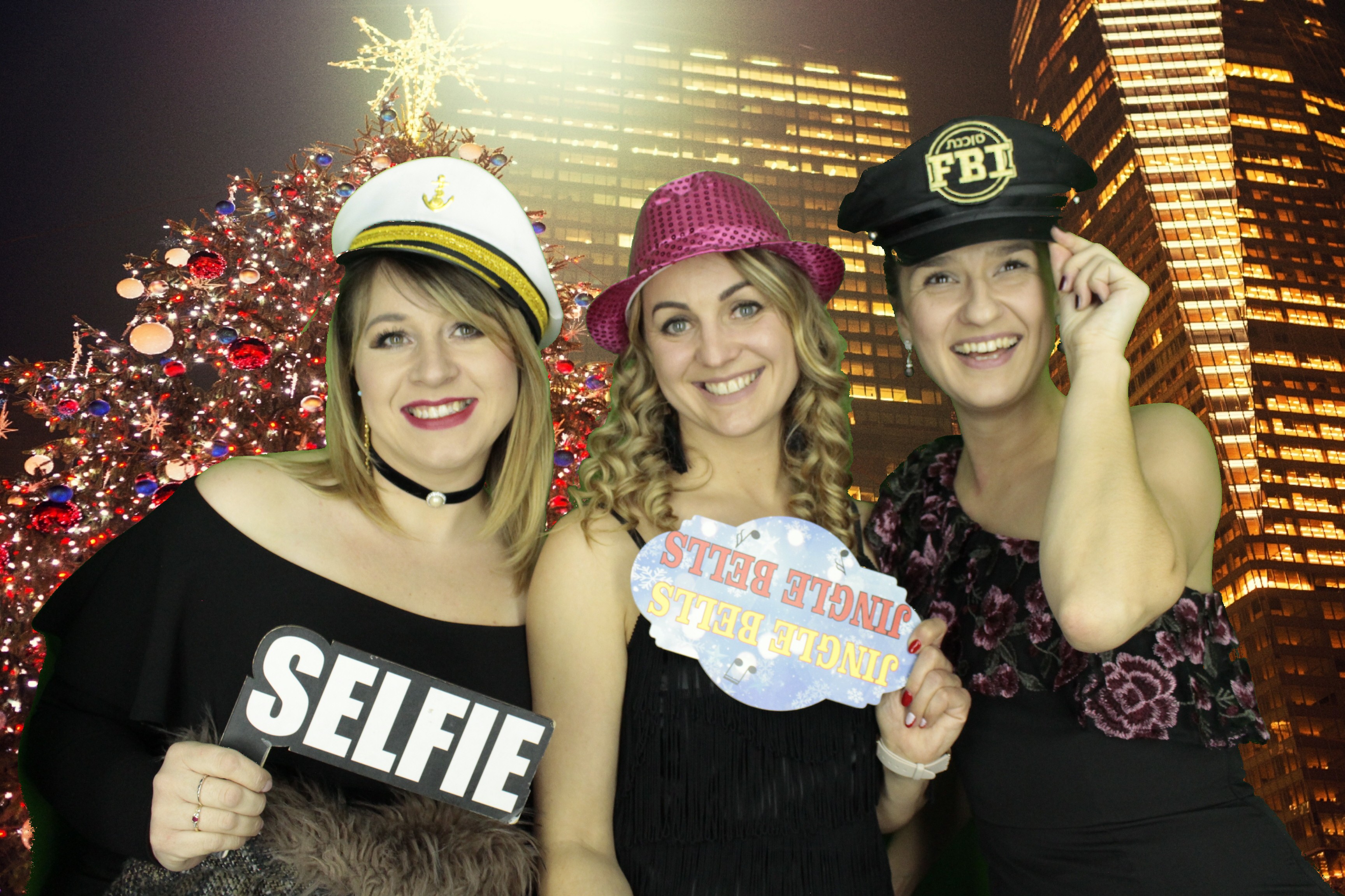 Ocean Network Express Christmas Party 2019 | View more photos from the event at gallery.myphotoboothexperience.co.uk/u/MyPhotoBoothExperienceLtd/Ocean-Network-Express-Christmas-Party-2019